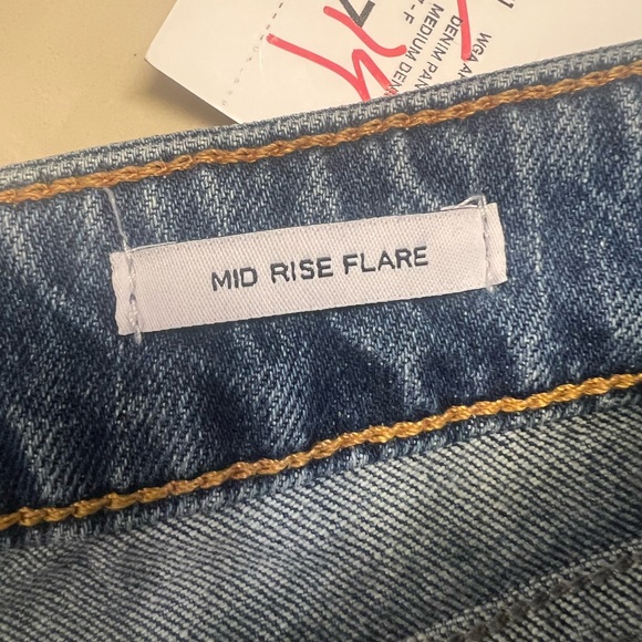 NWT Forever 21 midrise flare jeans size 27 Concert, festival, boho - Picture 11 of 11